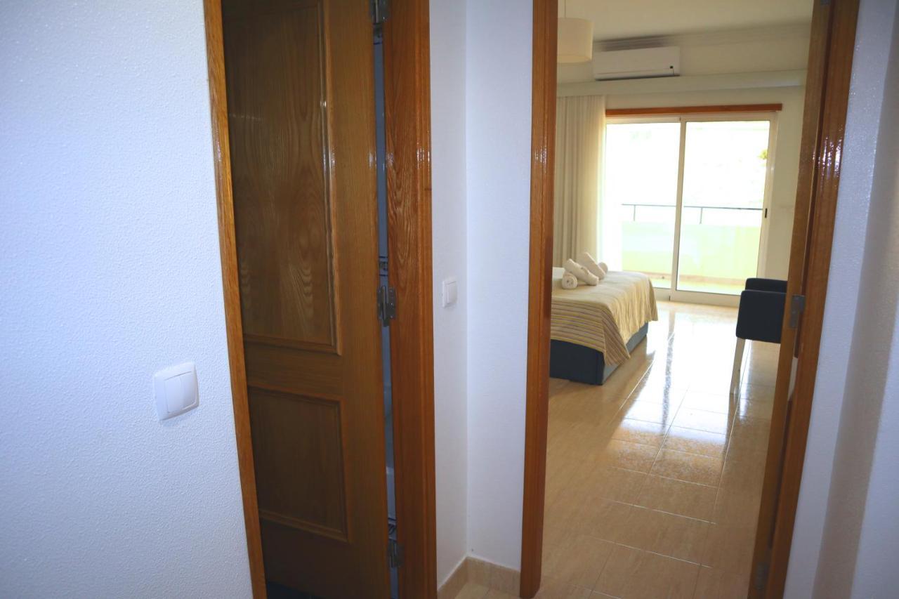Apartamento Deolinda - Nossa Sra Da Rocha ปอร์เชส ภายนอก รูปภาพ